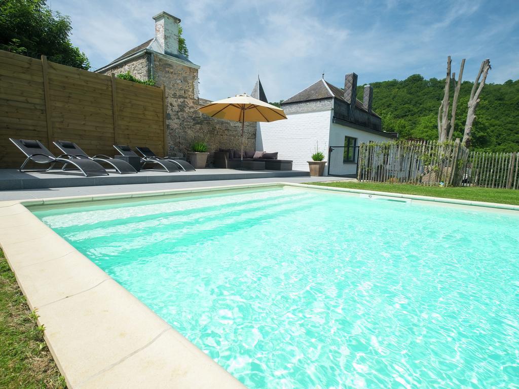 Hastiere-par-dela Modern Mansion In Hasti Re Par Del With Poolヴィラ エクステリア 写真